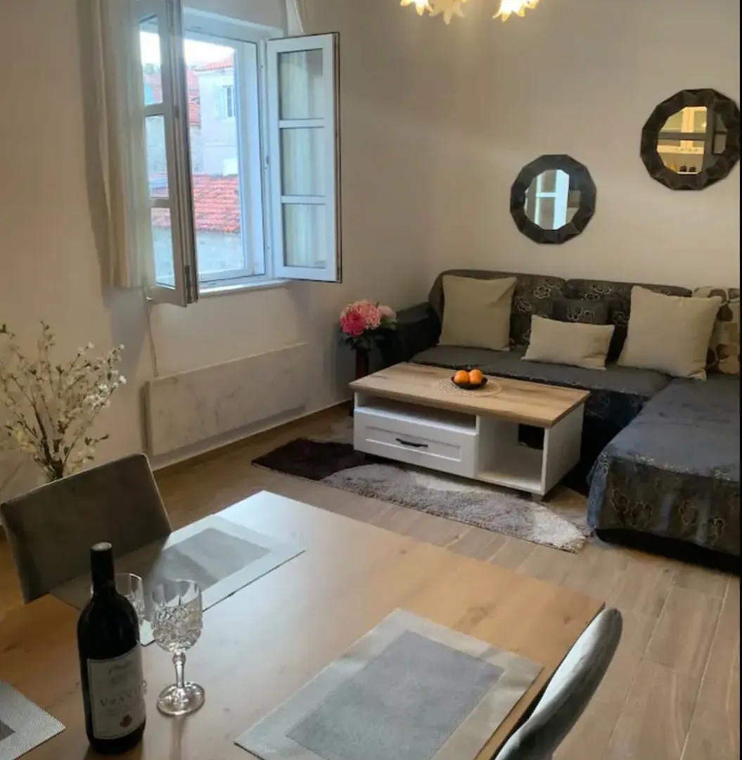 Prodaja, jednosoban stan, 48m², Stari Grad, Budva