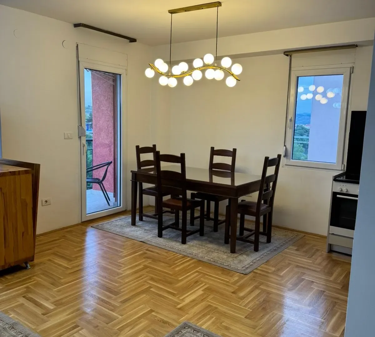 Rent, three bedroom apartment, 92m², 1 maj, Podgorica