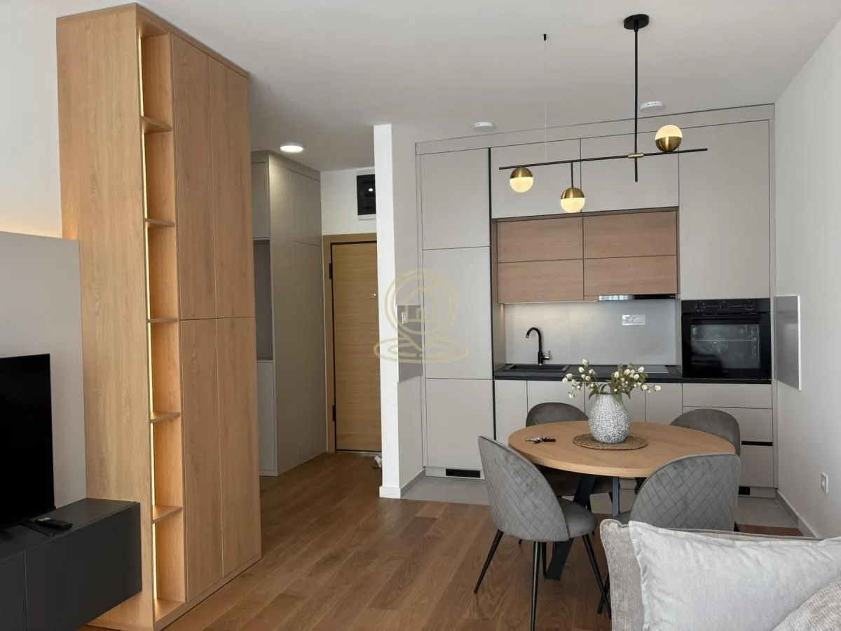 Izdavanje, dvosoban stan, 43m², Grbavica, Novi Sad Sve Podlokacije