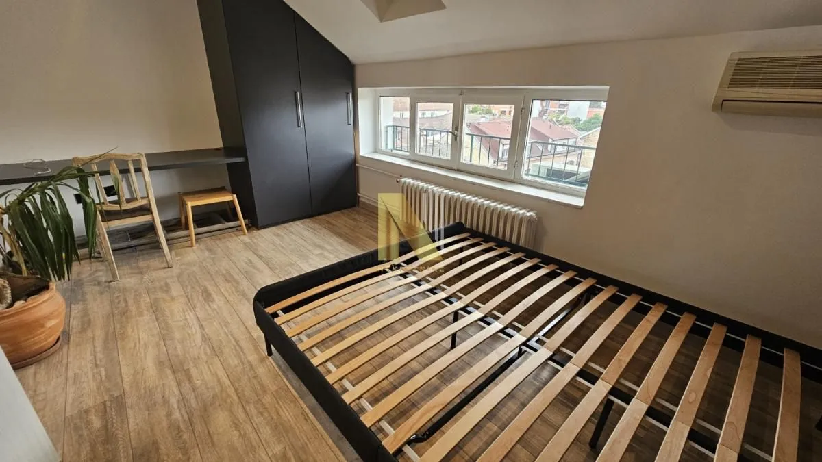 Prodaja, trosoban stan, 83m², Centar, Novi Sad