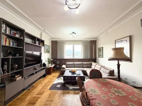 Prodaja, trosoban stan, 126m², Malo Brdo, Podgorica - image 4