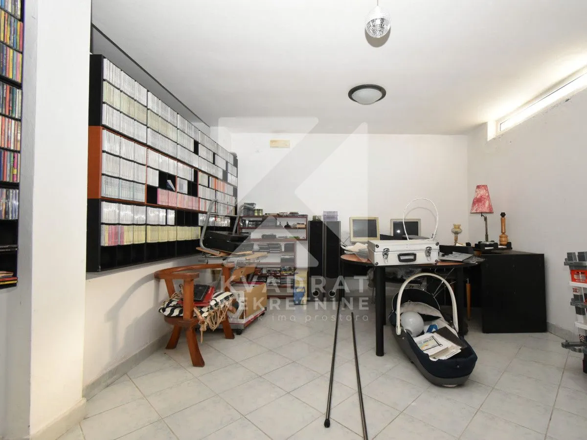 Rent, house, 300m², Donja Gorica, Podgorica