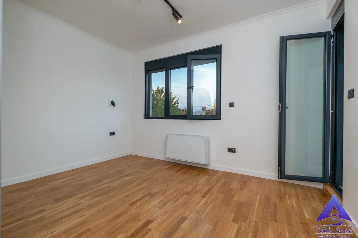 Rent, house, 180m², Podgorica, Crna Gora