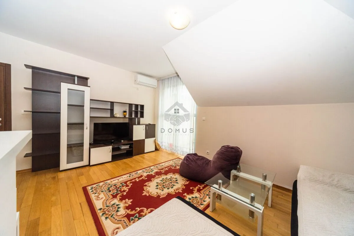 Rent, one bedroom apartment, 54m², Gorica C, Podgorica