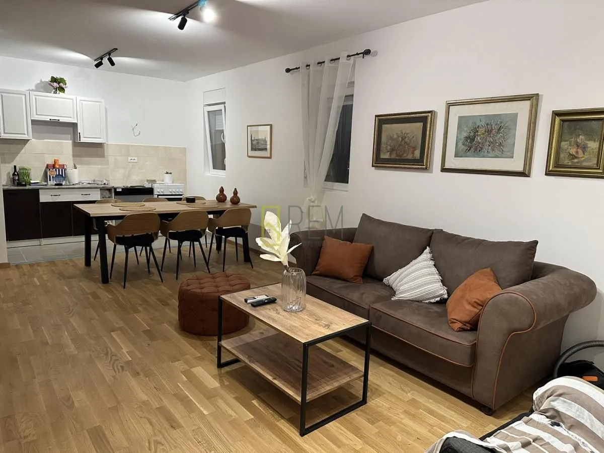 Sale, two bedroom apartment, 75m², Cetinje, Crna Gora