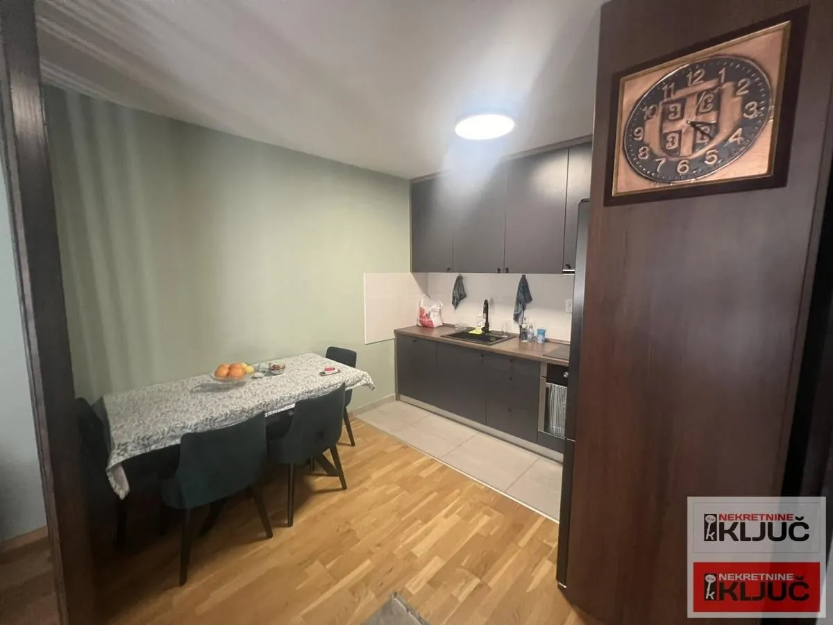 Prodaja, četvorosoban stan, 78m², Adice, Novi Sad Sve Podlokacije