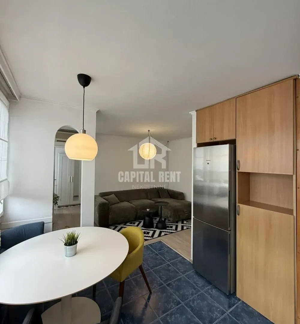 Izdavanje, dvosoban stan, 50m², Šumice, Beograd