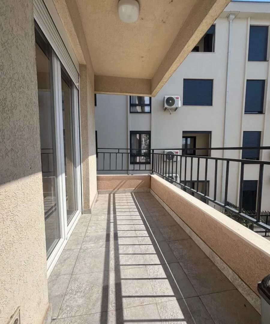 Izdavanje, dvosoban stan, 74m², City Kvart, Podgorica