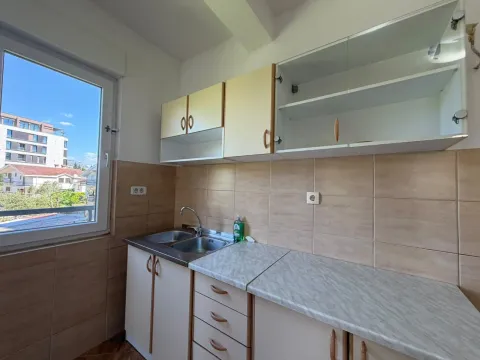 Rent, four bedroom apartment, 109m², Vezirov Most, Podgorica - image 10