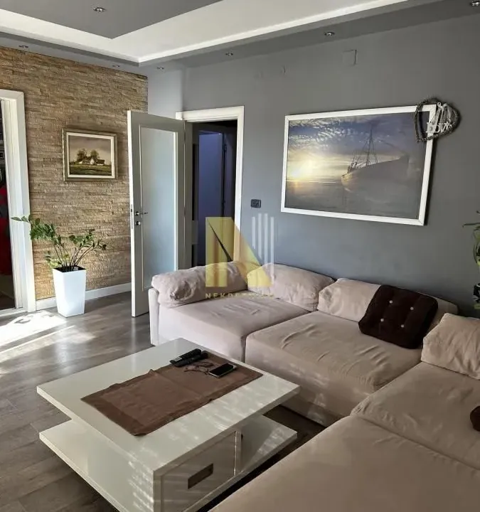 Sale, three bedroom apartment, 100m², Nova Detelinara, Novi Sad Sve Podlokacije
