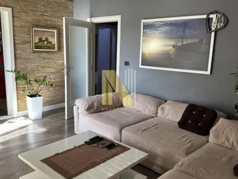 Sale, three bedroom apartment, 100m², Nova Detelinara, Novi Sad Sve Podlokacije