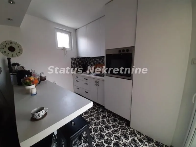 Prodaja, kuća, 157m², Salajka, Novi Sad Sve Podlokacije