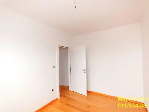 Prodaja, trosoban stan, 92m², Autokomanda, Voždovac Sve Podlokacije - image 9