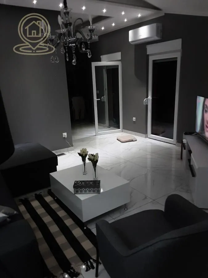 Izdavanje, dvosoban stan, 55m², Vojvode Vlahovica, Beograd