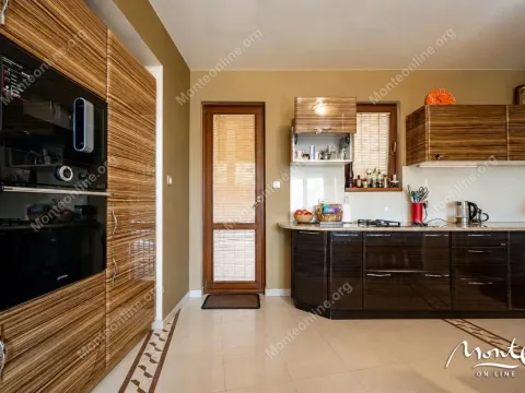 Prodaja, kuća, 250m², Bijela, Herceg Novi - image 12