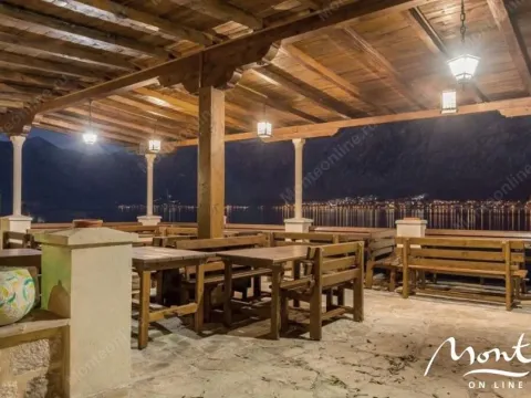 Prodaja, kuća, 330m², Prčanj, Kotor - image 8