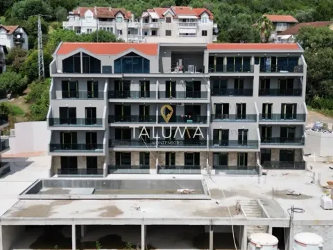 Prodaja, jednosoban stan, 50m², Đenovići, Herceg Novi