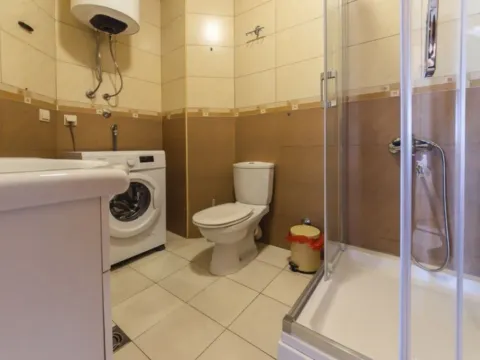 Izdavanje, dvosoban stan, 90m², Zabjelo, Podgorica - image 11