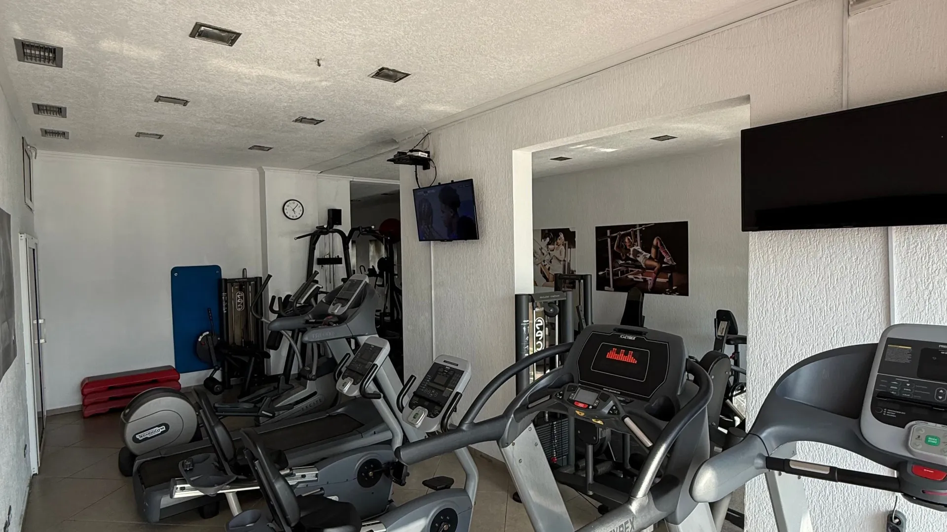 Rent, office space, 150m², Centar, Bar