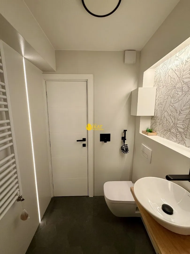 Prodaja, trosoban stan, 85m², Višnjička Banja, Palilula Sve Podlokacije