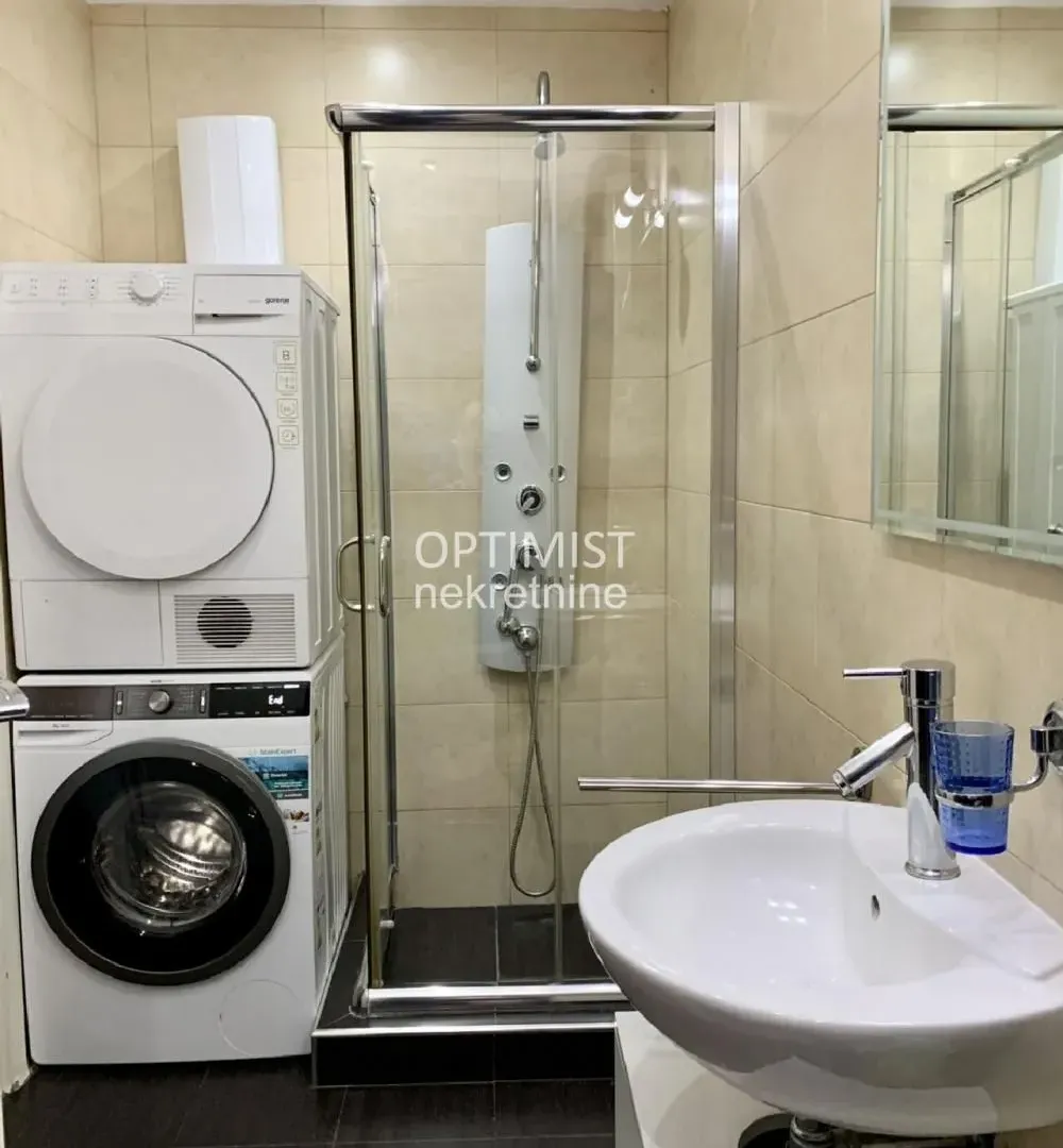 Sale, four bedroom apartment, 157m², Lion, Zvezdara Sve Podlokacije