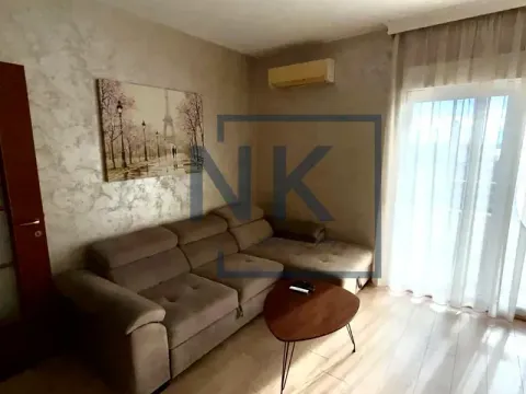 Izdavanje, dvosoban stan, 75m², City Kvart, Podgorica - image 1