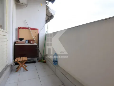 Izdavanje, garsonjera, 30m², Lepa Kata, Podgorica - image 8
