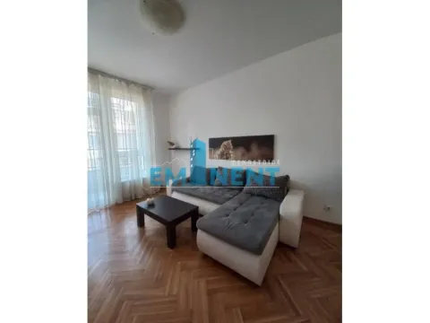 Izdavanje, trosoban stan, 56m², Vračar Sve Podlokacije, Beograd