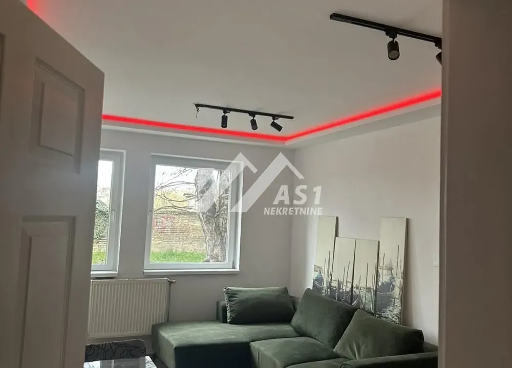 Izdavanje, trosoban stan, 52m², Grbavica, Novi Sad Sve Podlokacije
