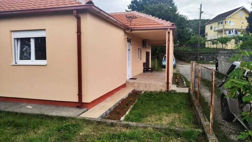 Prodaja, kuća, 100m², Podgorica, Crna Gora