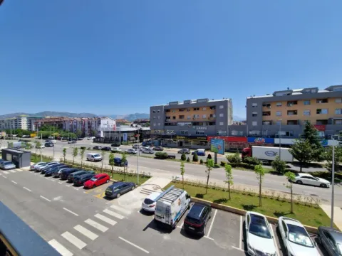 Rent, one bedroom apartment, 47m², Stari Aerodrom, Podgorica - image 12