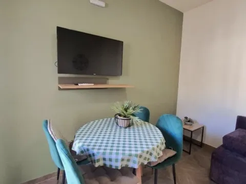 Izdavanje, jednosoban stan, 50m², Ilino, Bar - image 6