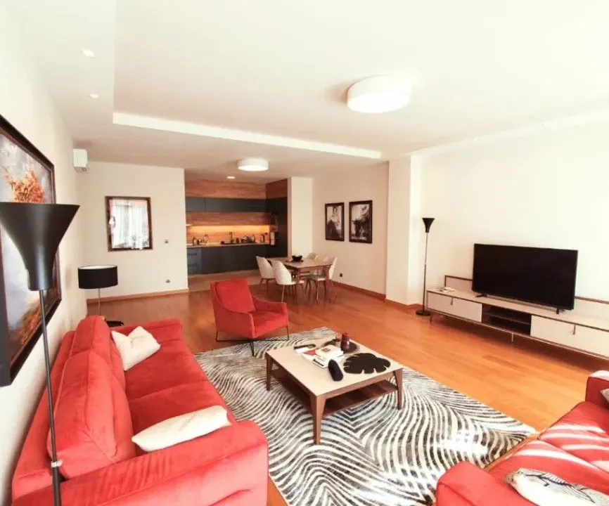 Izdavanje, dvosoban stan, 116m², Preko Morače, Podgorica