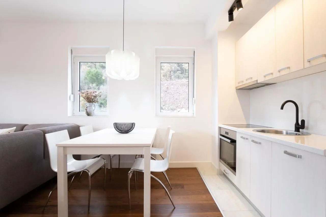Rent, one bedroom apartment, 65m², Pržno, Budva