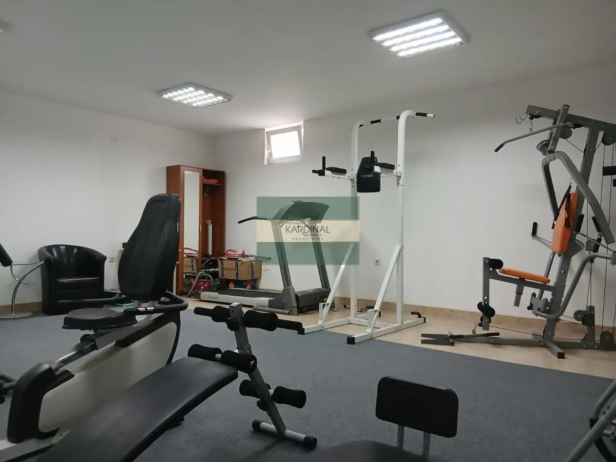 Prodaja, trosoban stan, 79m², Centar, Jagodina