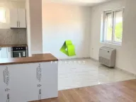 Izdavanje, četvorosoban stan, 77m², Centar, Niš - image 1