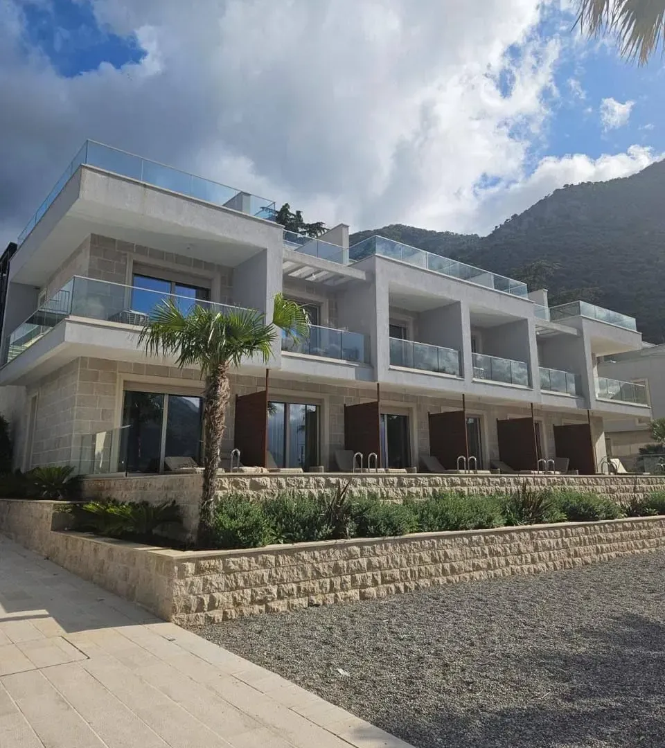 Prodaja, kuća, 400m², Centar, Kotor