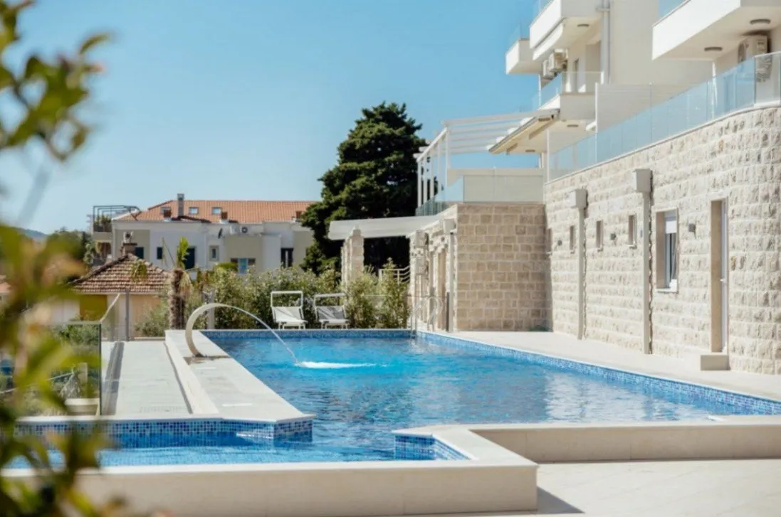 Prodaja, dvosoban stan, 87m², Baošići, Herceg Novi
