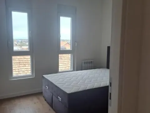 Izdavanje, dvosoban stan, 40m², Surčin, Beograd - image 2