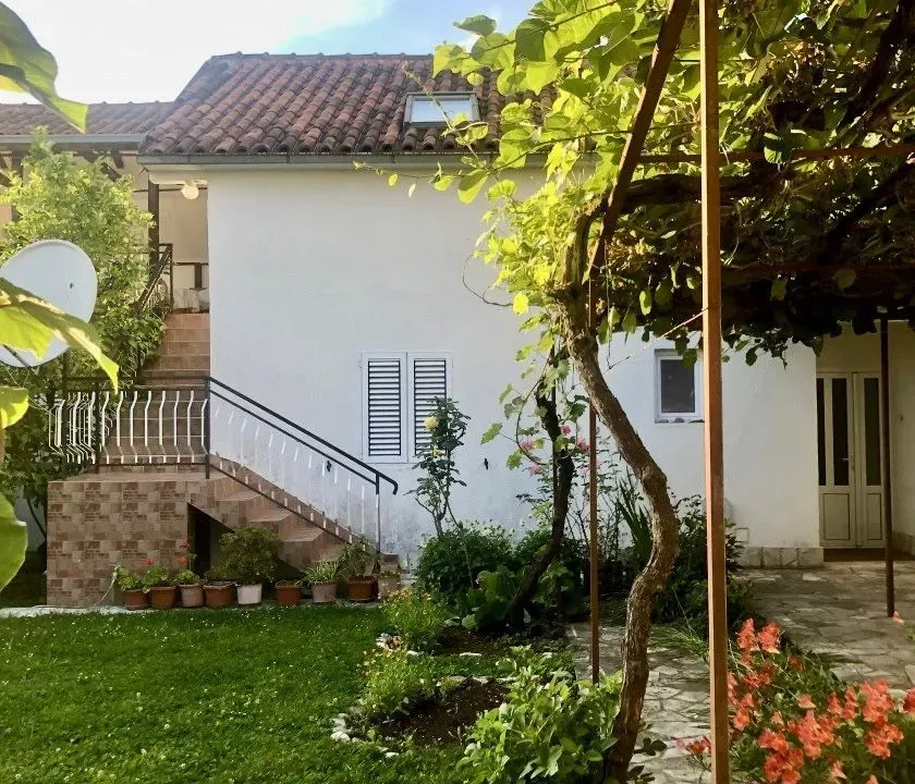 Sale, house, 110m², Podi, Herceg Novi