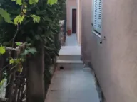 Izdavanje, jednosoban stan, 40m², Tivat, Crna Gora - image 10