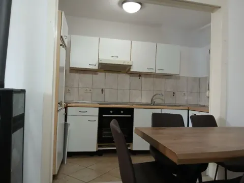 Izdavanje, kuća, 88m², Konik, Podgorica - image 9