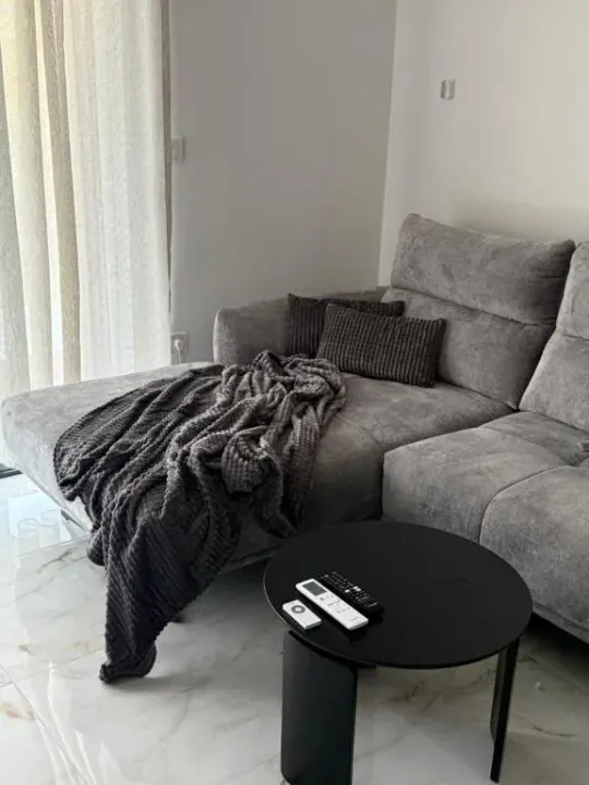 Izdavanje, jednosoban stan, 42m², Bonići, Tivat