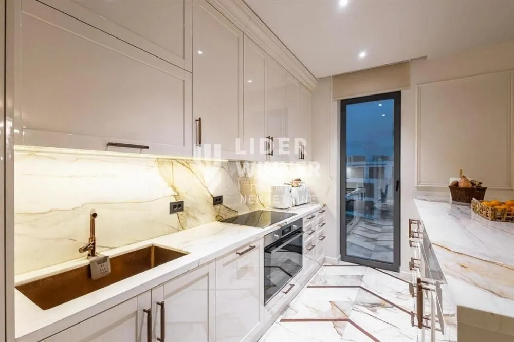 Sale, apartment, 244m², Stari Grad, Beograd