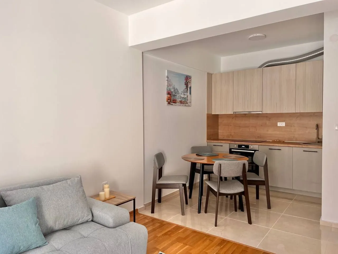 Rent, two bedroom apartment, 65m², Bečići, Budva