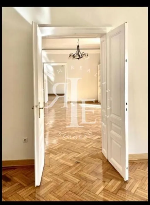 Izdavanje, poslovni prostor, 250m², Stari Grad, Beograd
