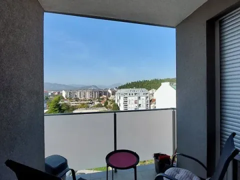 Izdavanje, jednosoban stan, 50m², Tuški Put, Podgorica - image 12