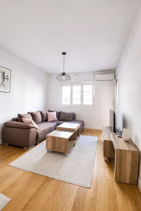 Rent, one bedroom apartment, 49m², Central Point, Podgorica