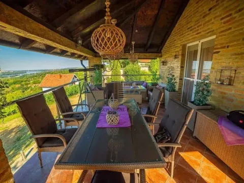 Prodaja, kuća, 140m², Rakovac, Novi Sad Sve Podlokacije - image 2