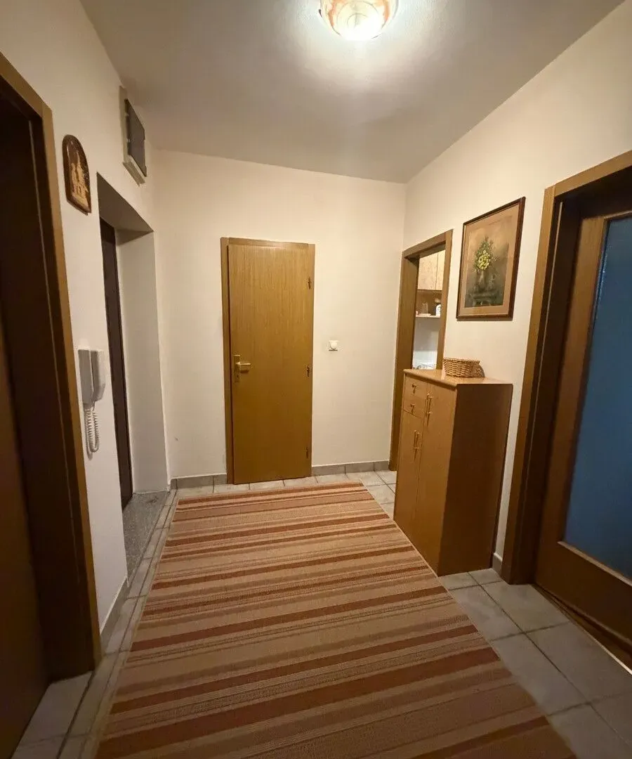 Prodaja, trosoban stan, 90m², Zagorič, Podgorica